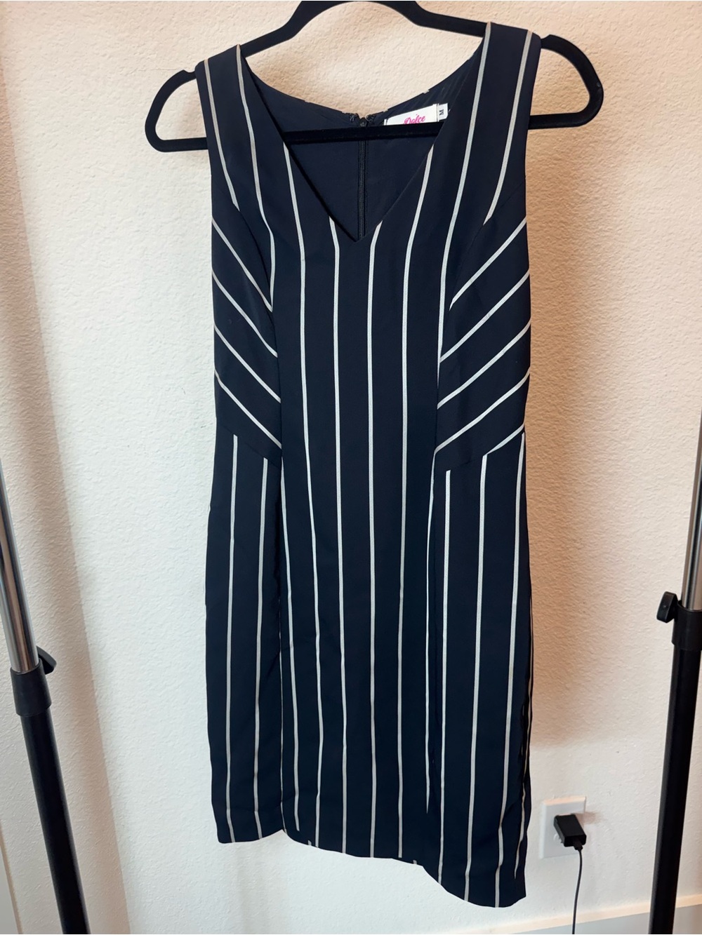 Dolce Navy Blue Ivory Striped Sleeveless V-Neck Shift Dress Size M